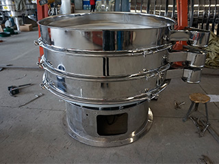 1500型全不銹鋼振動(dòng)篩分機(jī)